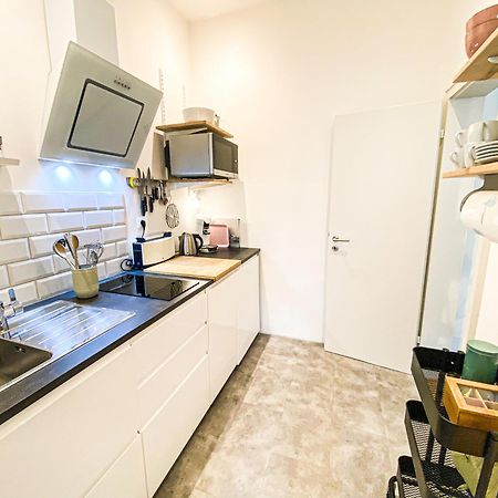 Apartments "Am Rheinorange", Netflix & Prime Дуйсбург Екстериор снимка