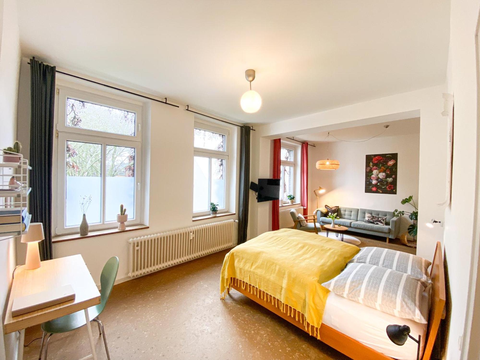 Apartments "Am Rheinorange", Netflix & Prime Дуйсбург Екстериор снимка
